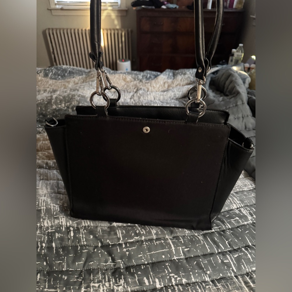 Versa winged Tote Bag by Magnolia and Vine GUC Black
